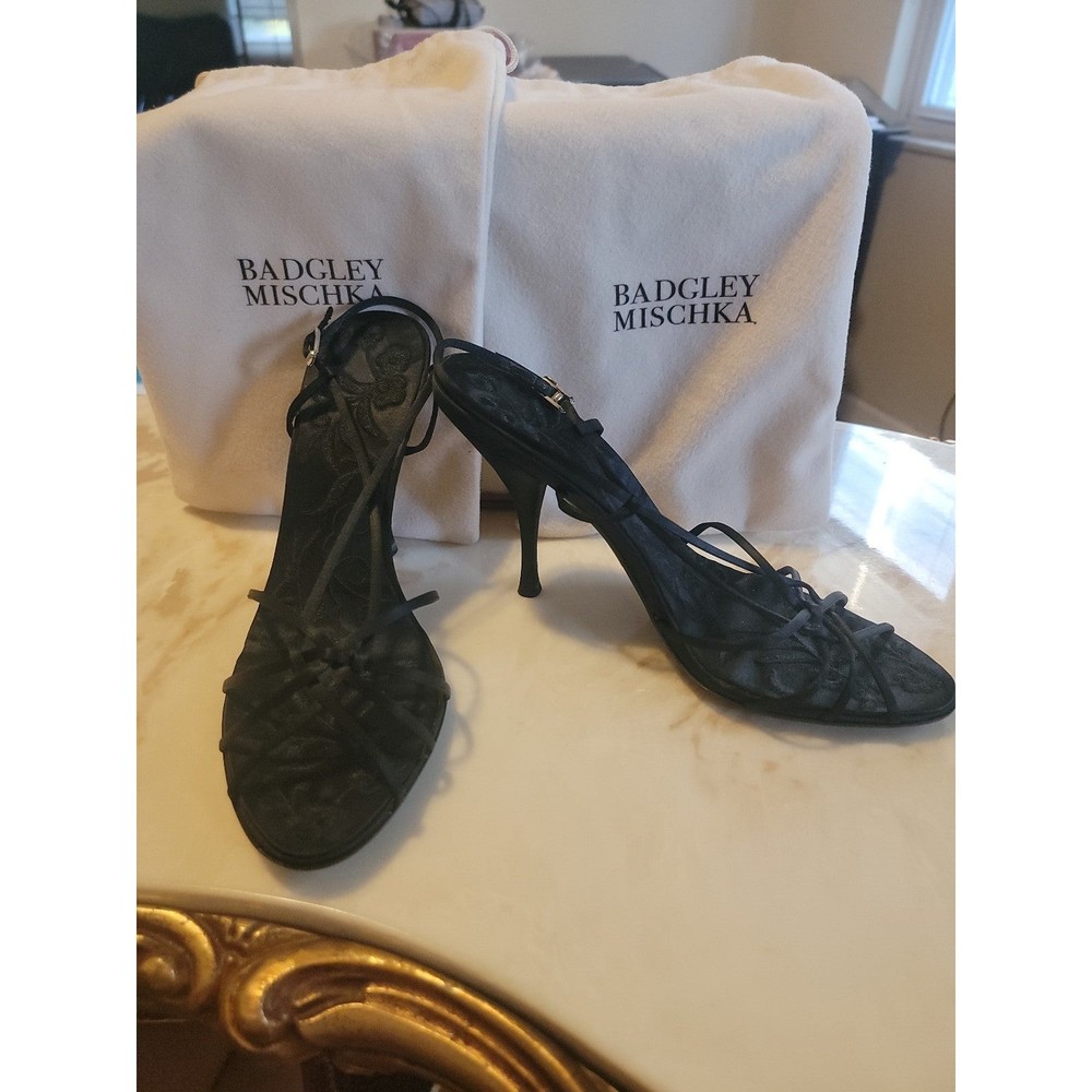 Badgley Mischka embroidery black satin lace heels, brand new